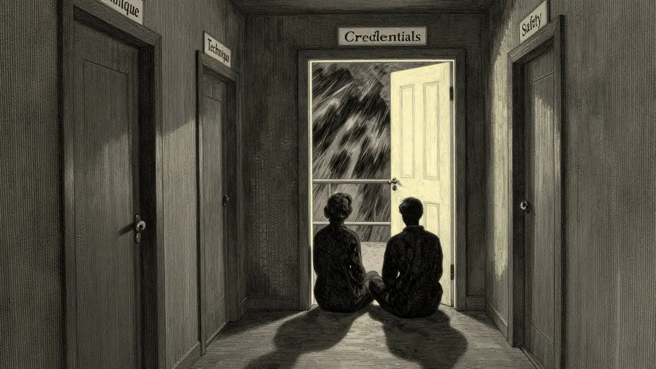 Tři dveře symbolizují různé přístupy k terapii — jen dveře s nápisem 'Bezpečí' jsou otevřené a září.